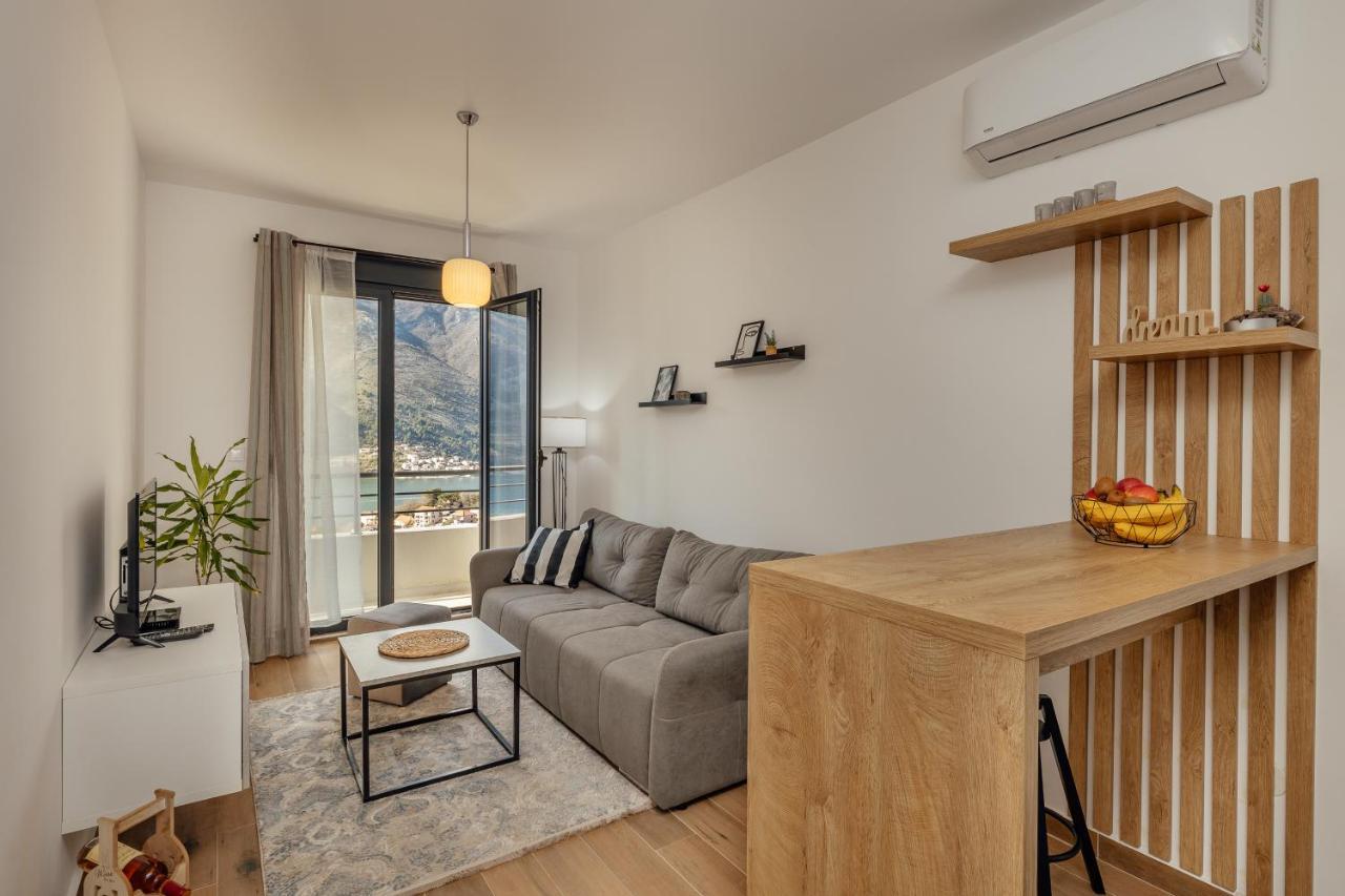 Lana Sea View Apartment Котор Екстериор снимка